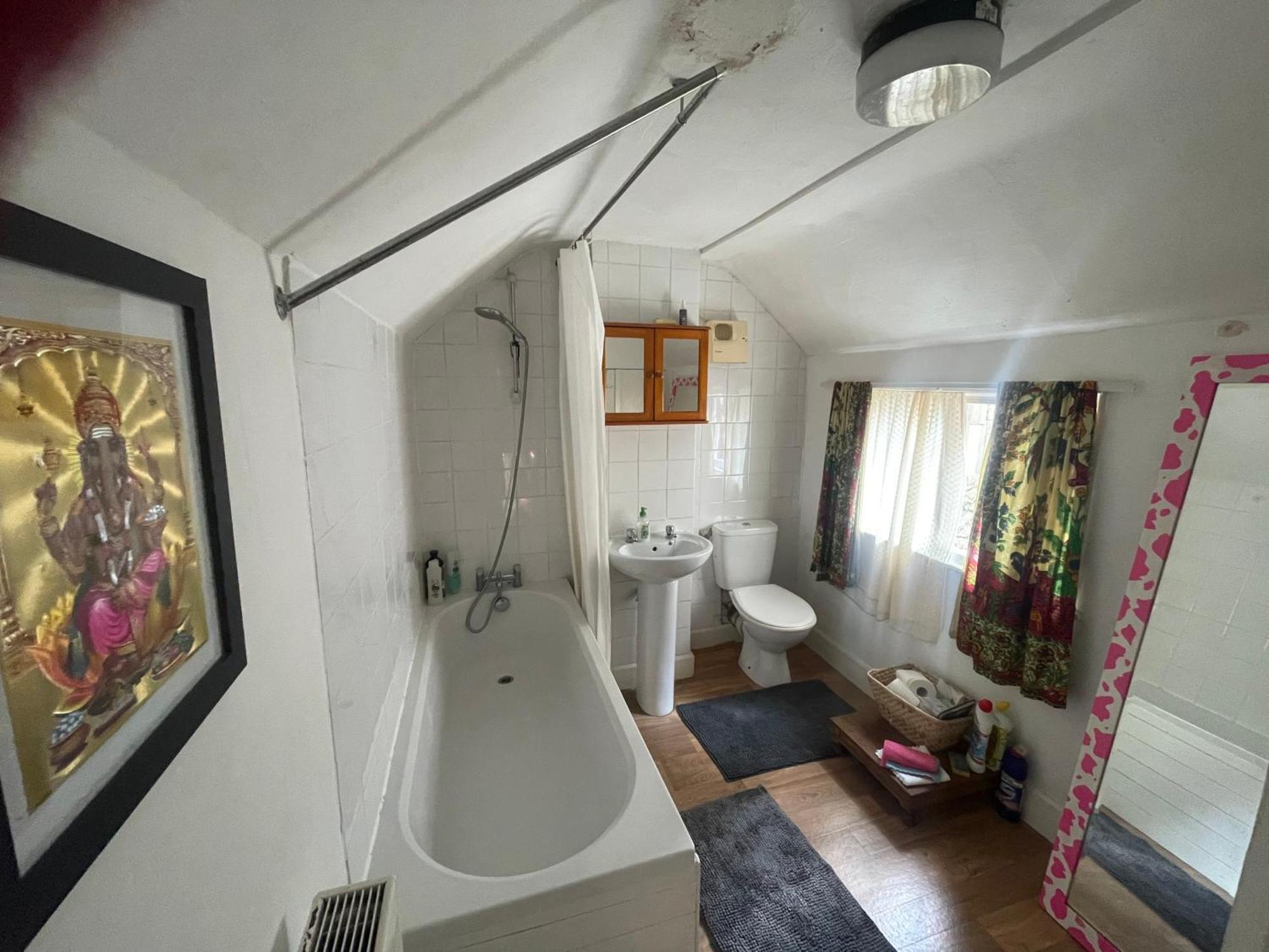 Homestay In The Heart Of Avalon