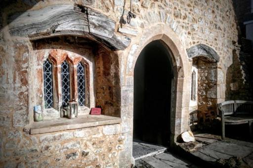 In The Heart Of Avalon Homestay